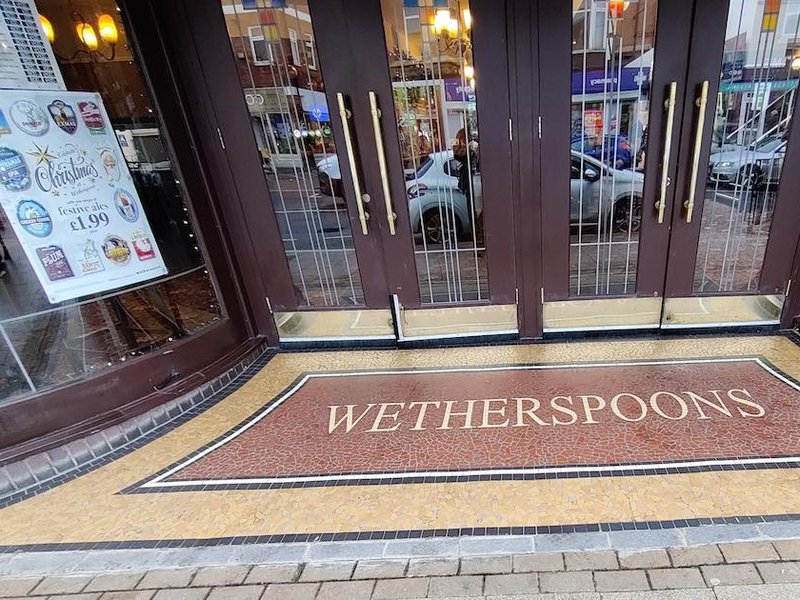 13_sep_wetherspoons_doorstep_mosaic,_the_bishop_vesey,_boldmere_-_2021-12-18_-_andy_mabbett.jpg