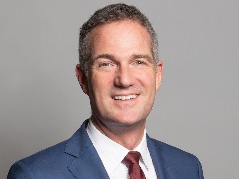 15_oct_2024_official_portrait_of_peter_kyle_mp_crop_1.jpg