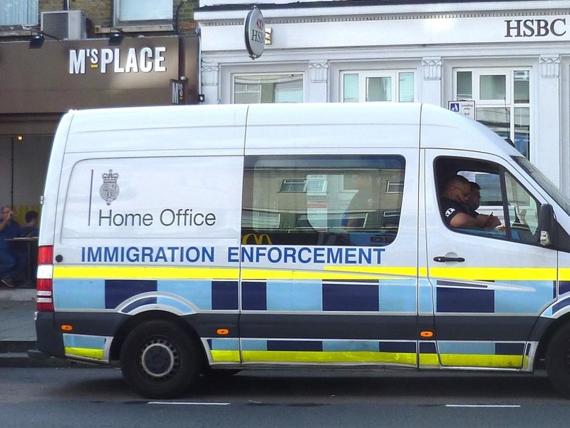 2048px-home_office_immigration_enforcement_vehicle_north_finchley.jpg
