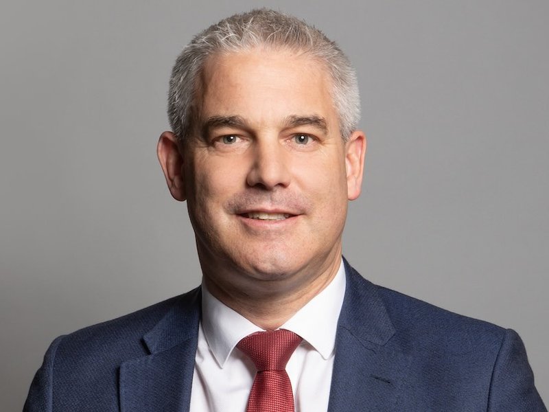 9_nov_2023_official_portrait_of_rt_hon_steve_barclay_mp_crop_1.jpg