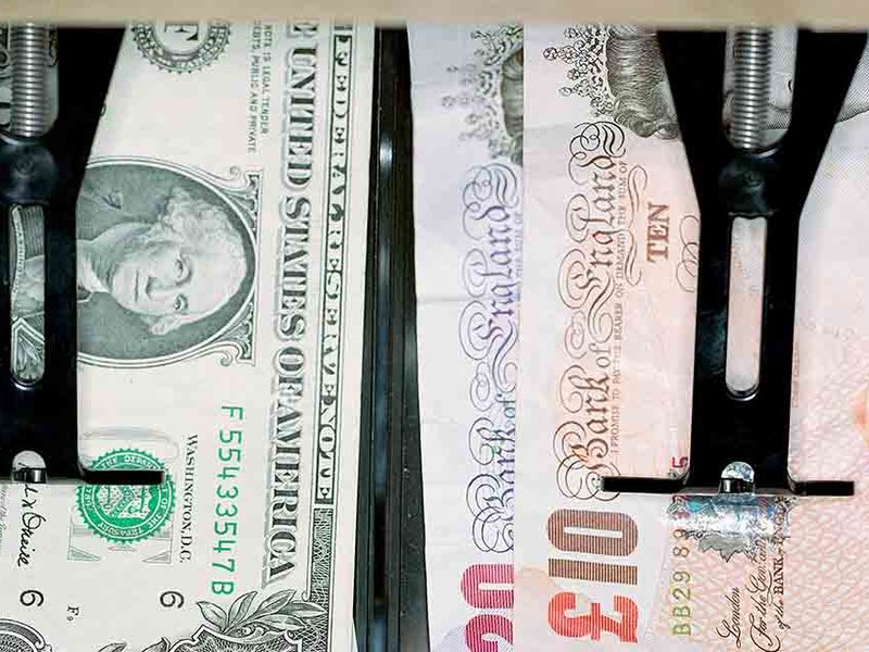 agff74_dollar_pound.jpg