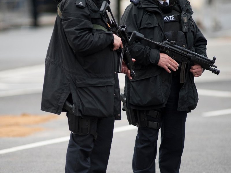 armed_police.jpg