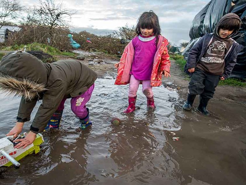 calais-children-facebook.jpg