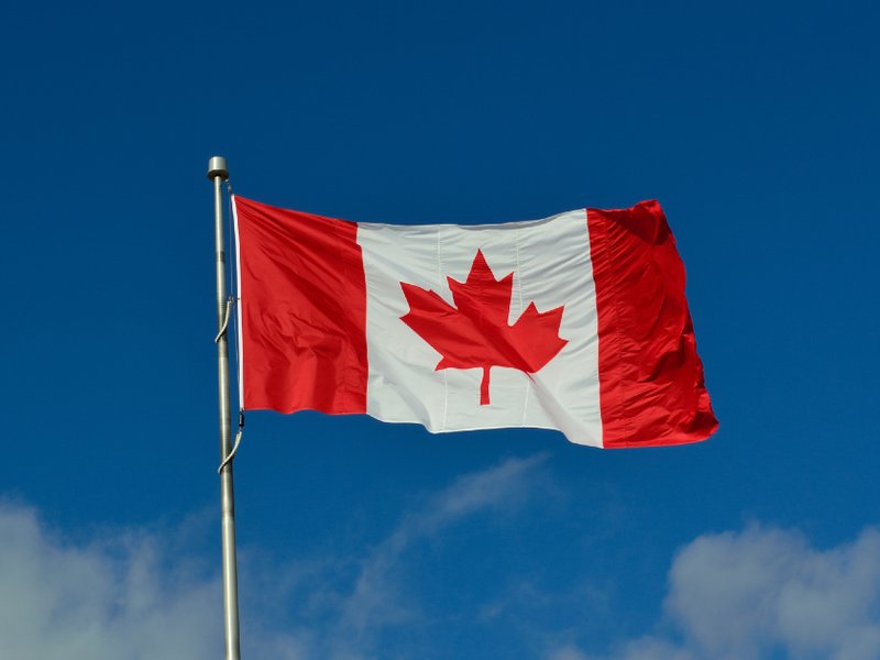 canada_flag_resized.jpg