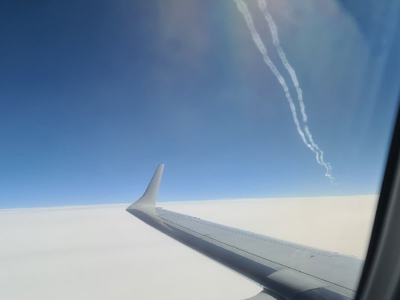 contrail_flyby.jpg
