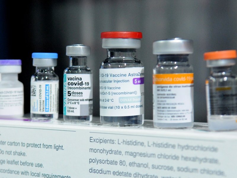 covid-19_vaccines_(2021)_c.jpg