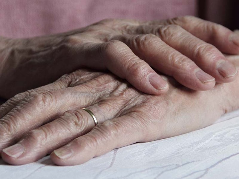 crkf4x_older_people_care.jpg
