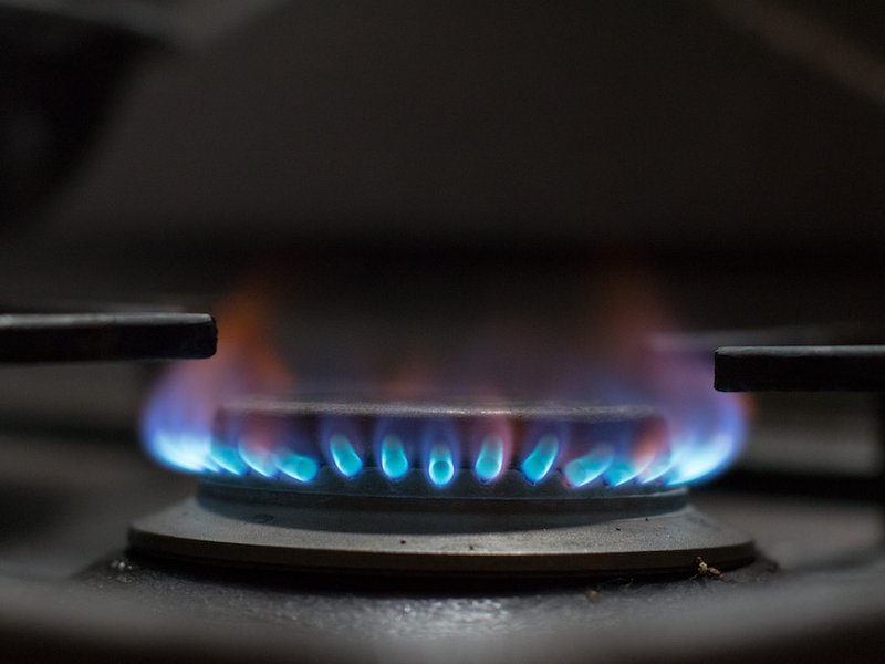 cropped_26_oct_gas_stove_flame.jpg