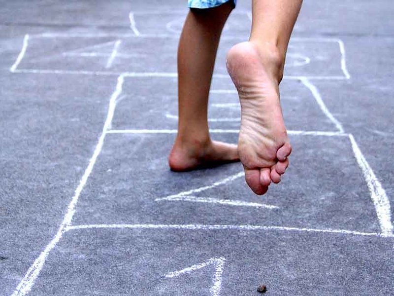 e8gm13_hopscotch.jpg