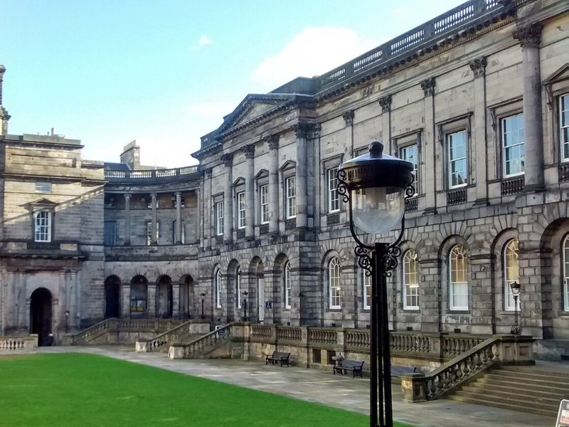 edinburgh-_cropped.jpg
