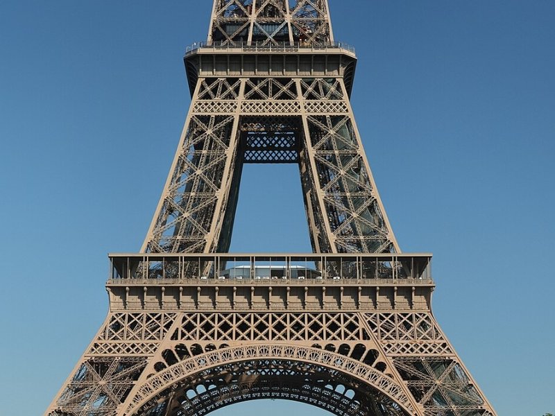 eiffel_tower_cropped.jpg