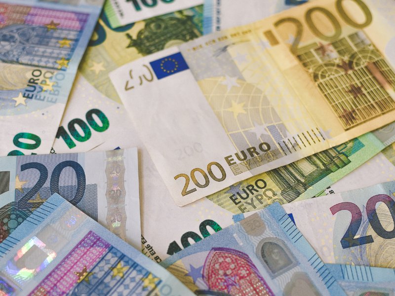 euros_image_resized.jpg