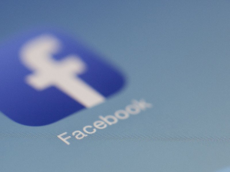 facebook_logo_for_story.jpg