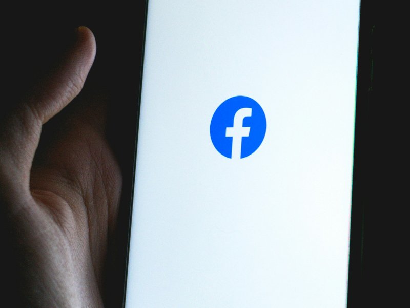 facebook_logo_resized.jpg
