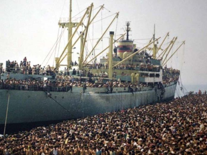 fb_refugee_ship.jpg
