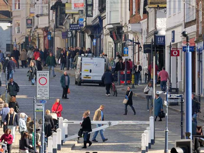 foreigners-in-uk.jpg