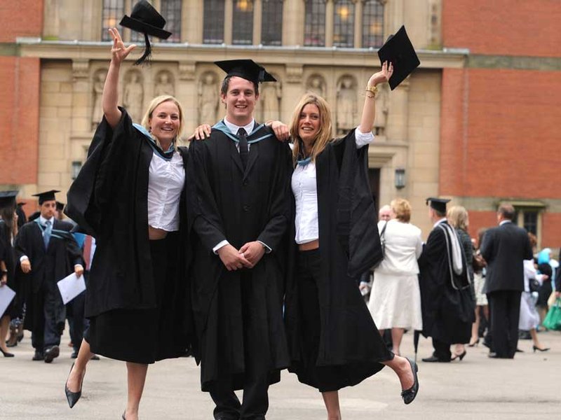 half-a-million-fewer-men-at-university.jpg