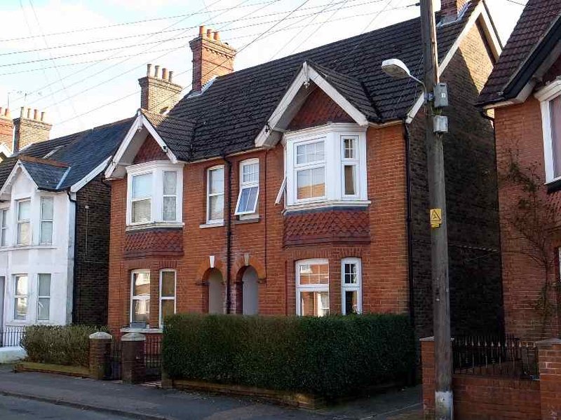 houses_uk.jpg
