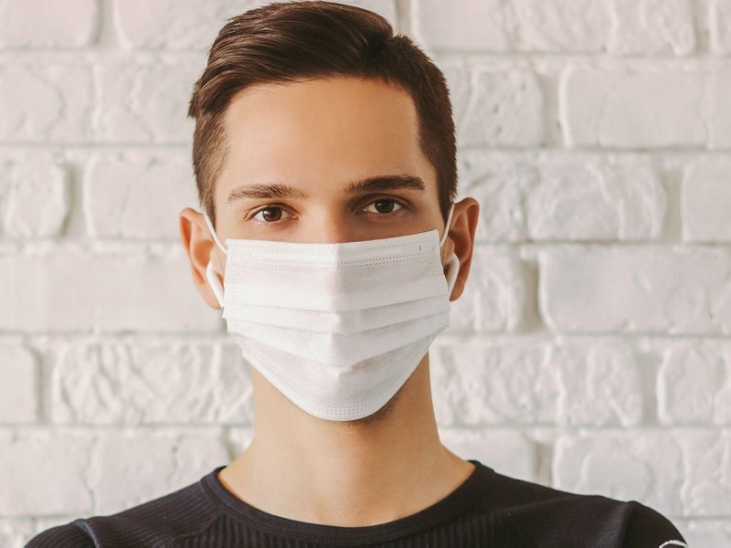man_in_face_mask.jpg