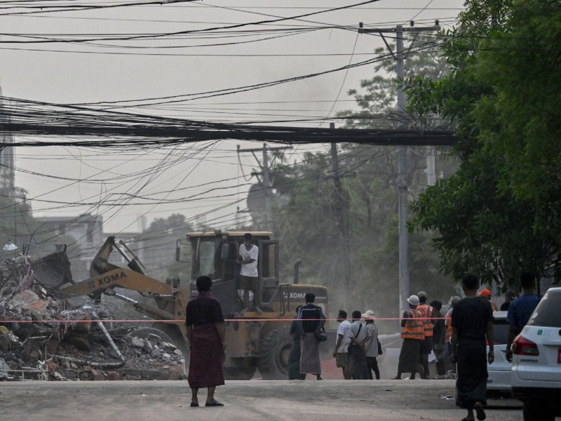 myanmar_earthquake_afp_pic_resized.jpg