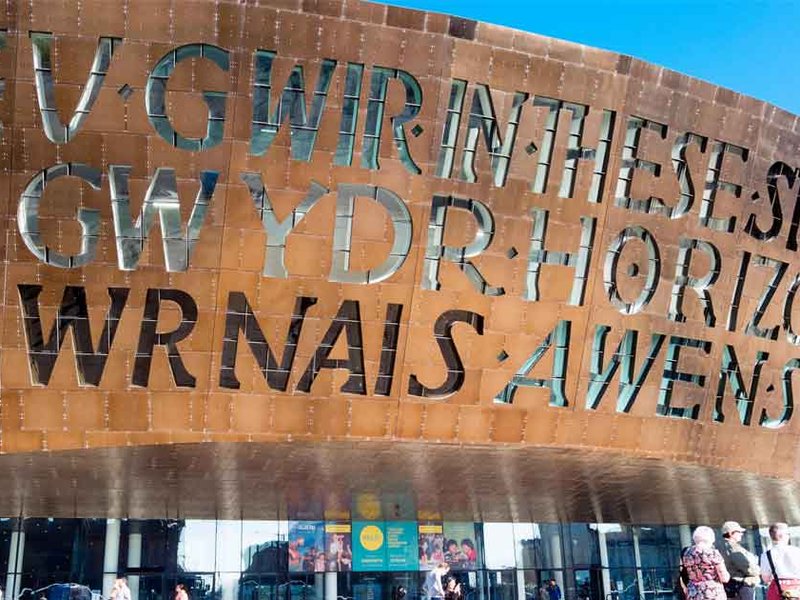 net-migration-cardiff.jpg