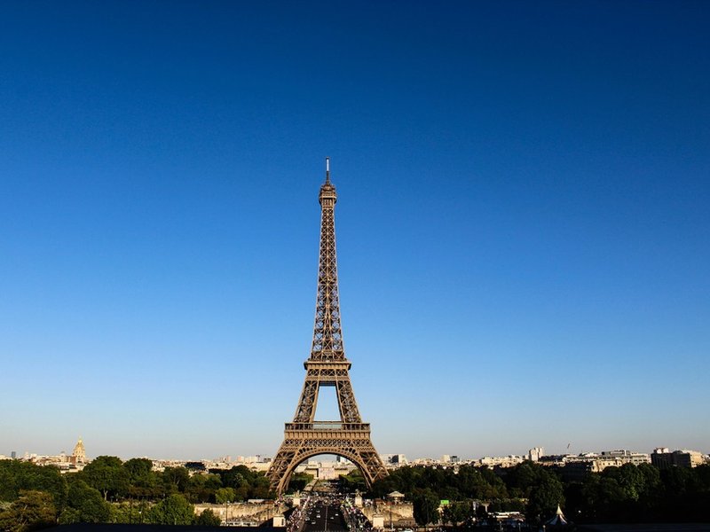 new_eiffel_pic_1.jpg
