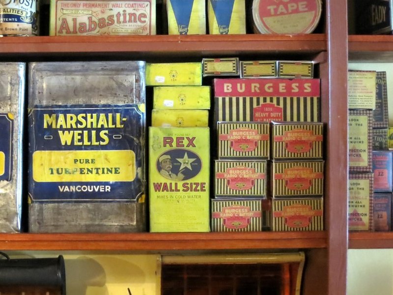 paint_and_turpentine_in_the_general_store_7869059904_resize.jpg