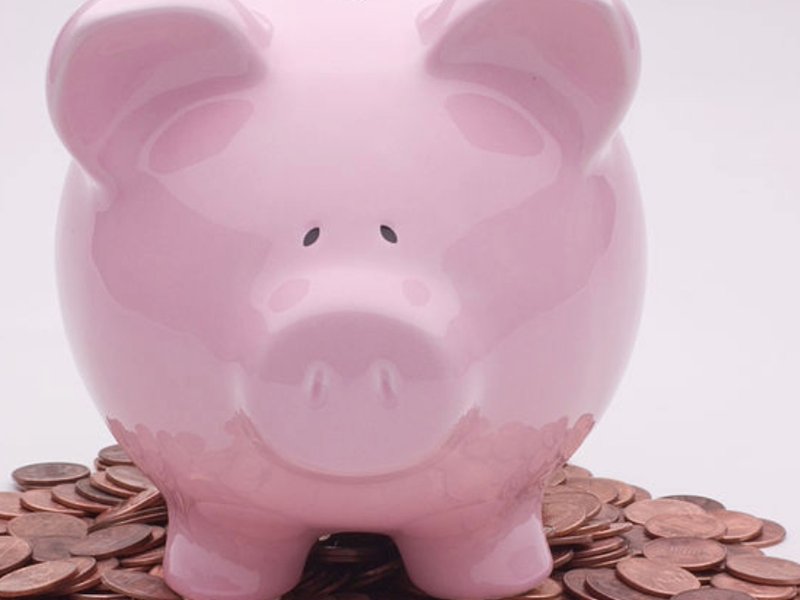piggy_bank_on_pennies_5915295831_1.jpg