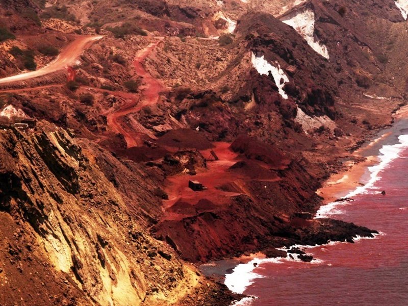 red_beach_iran.jpg