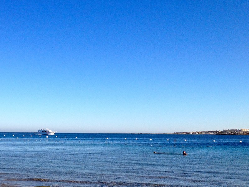 red_sea_resized_2.jpg