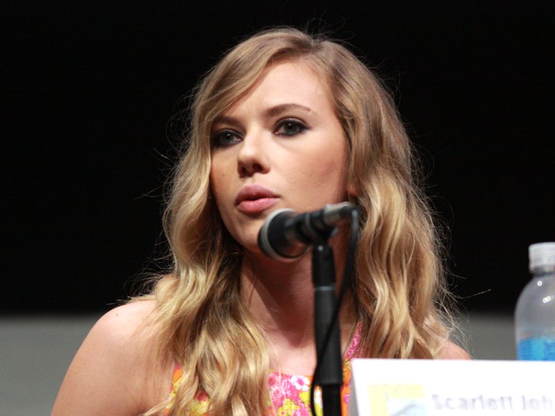 scarlett_johannsen_resized.jpg