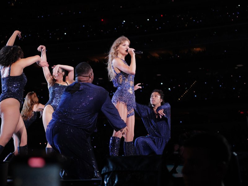 taylor_swift_the_eras_tour_midnights_era_set_53109602976_1_1.jpg