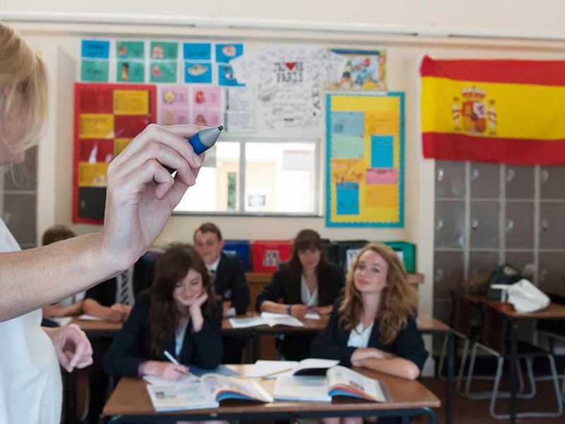 teacher_classroom.jpg