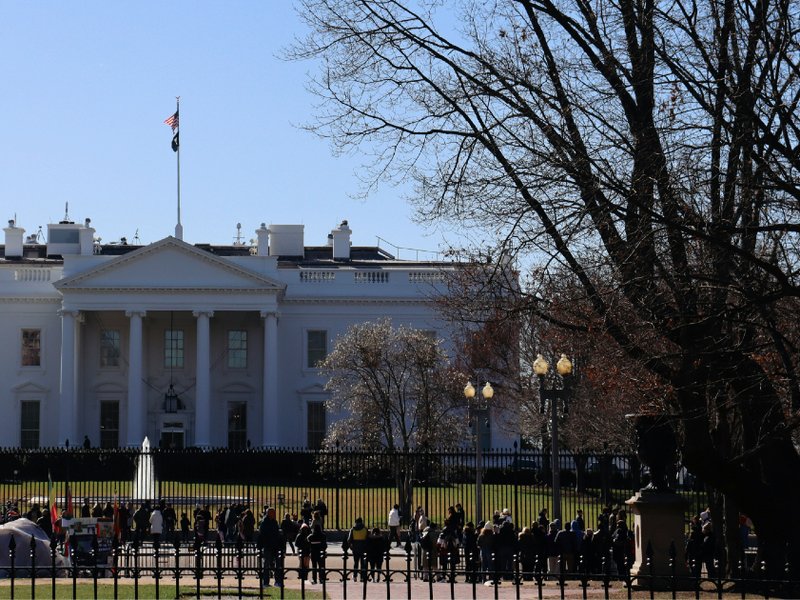white_house_resized.jpg