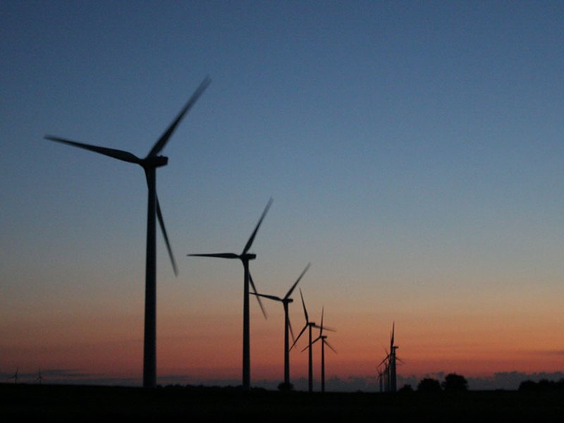 ff-wp-files/2015/10/wind-farm-night.jpg